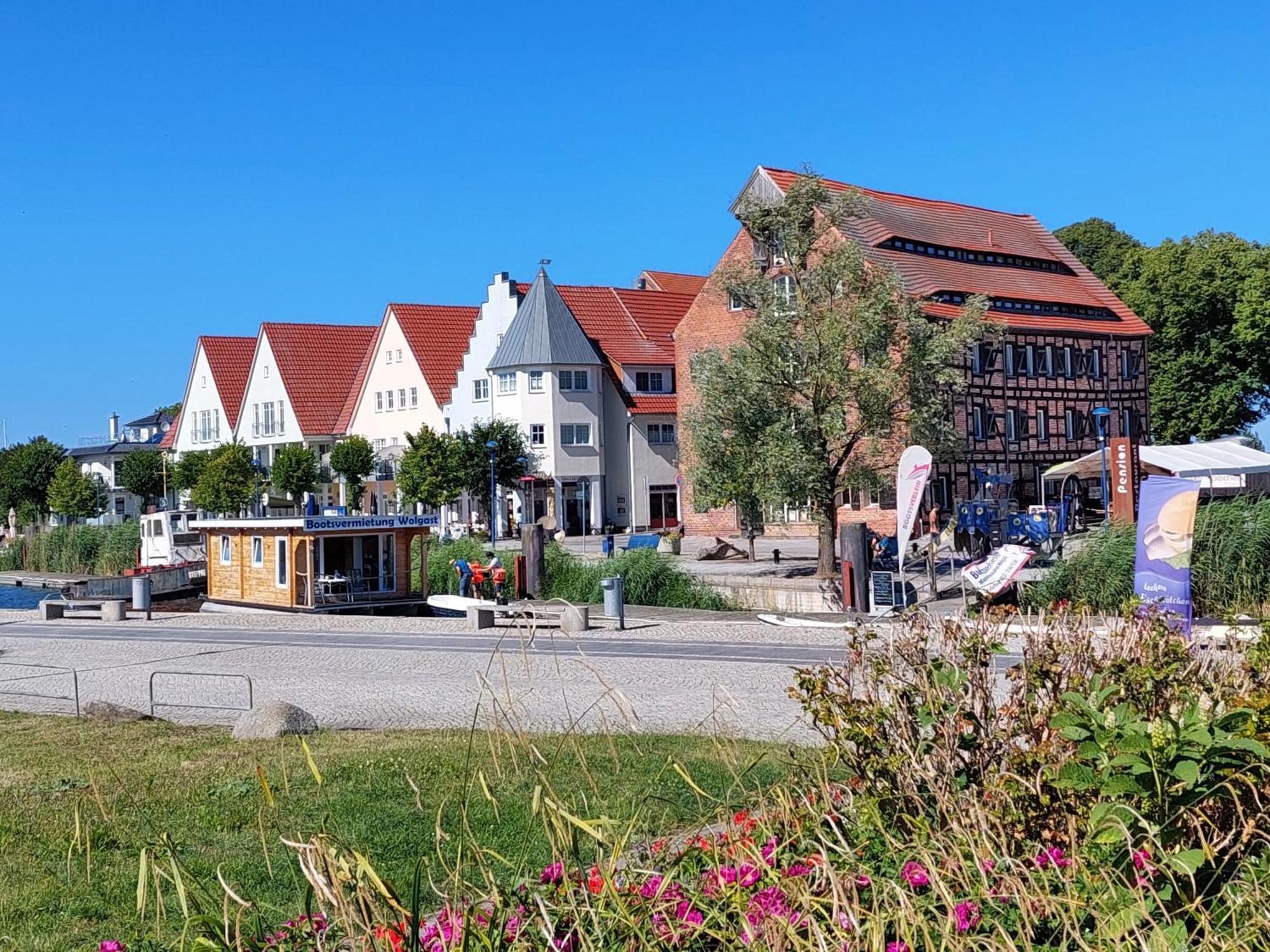Business-Apartments Im Schuster-Acht Wolgast Luaran gambar